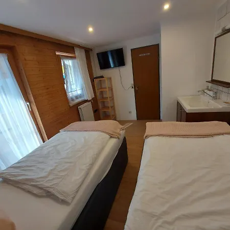 Zum Schneider Bed & Breakfast Finkenberg