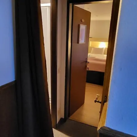 فندق مبيت وإفطار Zum Schneider فينكنبرغ