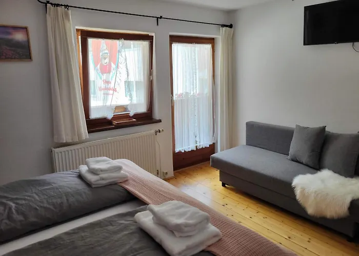 Alojamento de Acomodação e Pequeno-almoço Zum Schneider Finkenberg