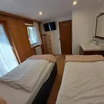 Zum Schneider B&B 핑켄베르그