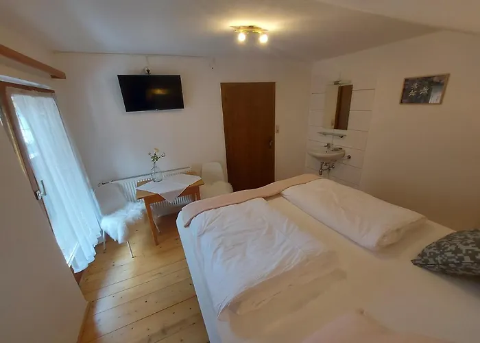 Frühstückspension Zum Schneider 3*